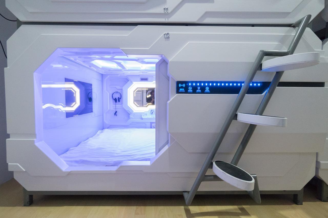 Seaview Capsule Hotel Kota Kinabalu Exterior photo