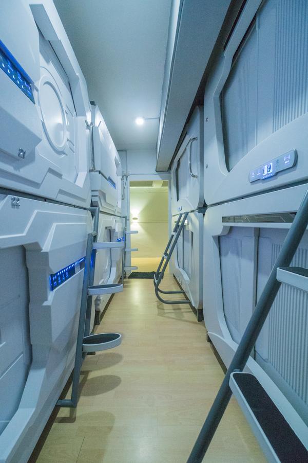 Seaview Capsule Hotel Kota Kinabalu Exterior photo